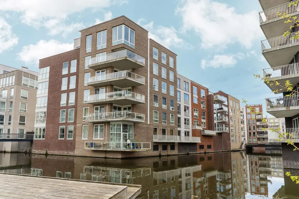 Appartementencomplex met een gezamenlijke aansluiting - typische VvE-situatie voor teruggaaf energiebelasting